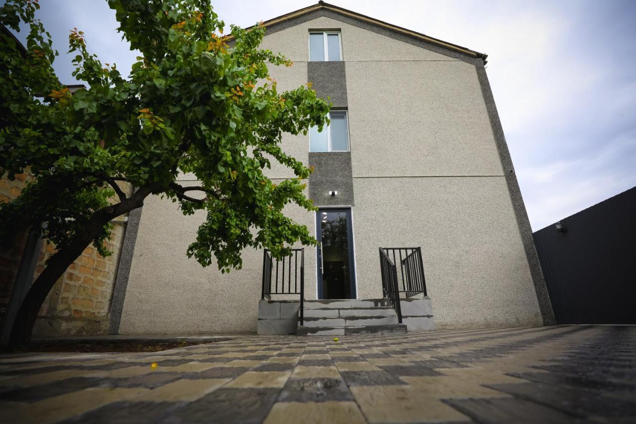 Am Hotel Erivan Exterior foto
